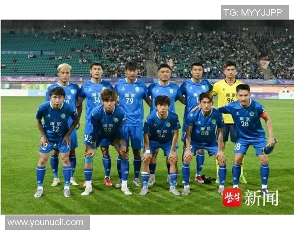 南京足球队的速度之美：追寻绿茵场上的闪电瞬间与激情时刻