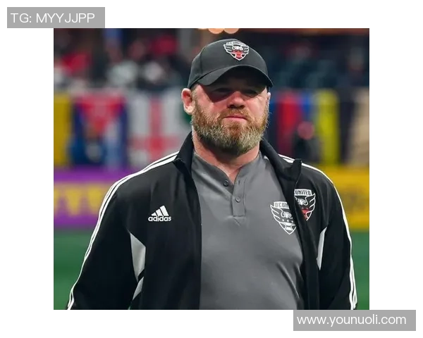 足球明星鲁尼光脚踢球瞬间展现独特魅力与激情的精彩瞬间 足球明星鲁尼光脚踢球瞬间展现独特魅力与激情的精彩瞬间