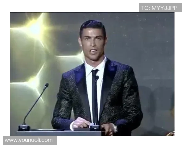 毛子模仿足球明星的精彩瞬间与幽默表演引发球迷热议